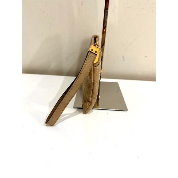 Marc Jacobs Quilted Calfskin Leather Wristlet Bag Beige Women's Compact - Picture 2 of 14